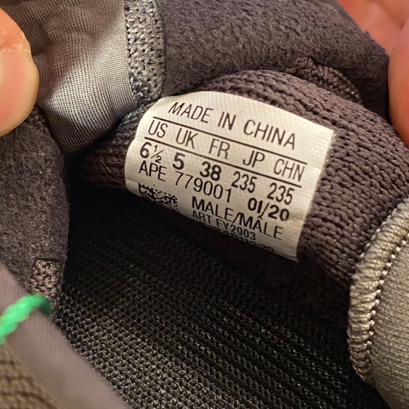 Adidas Yeezy Boost 350 V2 Cinder
